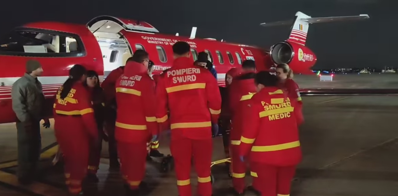 Două fetiţe cu arsuri din cauza unei explozii într-o localitate din județul Botoșani au fost transportate cu un avion SMURD în Capitală