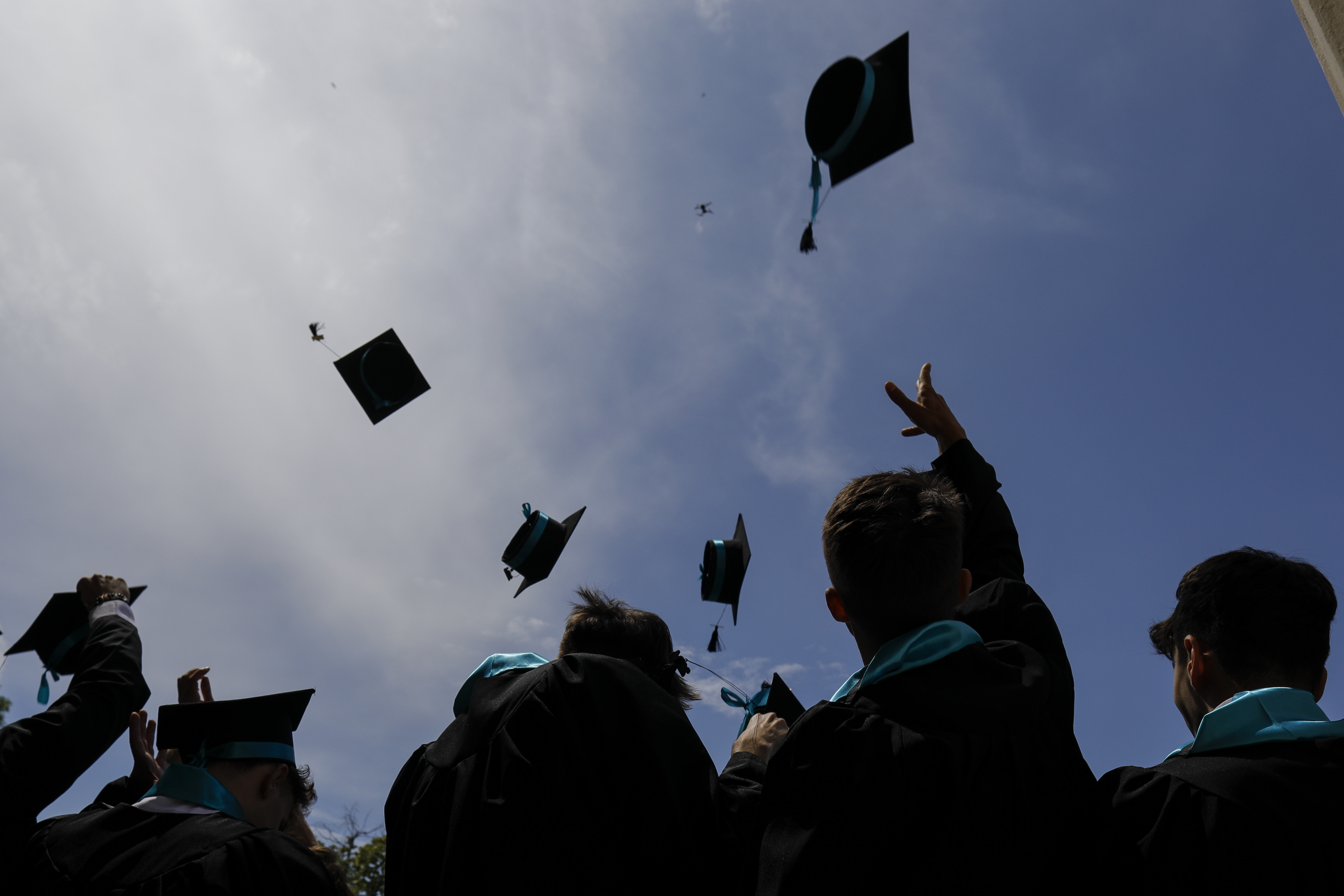 O „eroare” a UNEFS a lăsat fără bani zeci de studenți premiați la un concurs cu fonduri europene