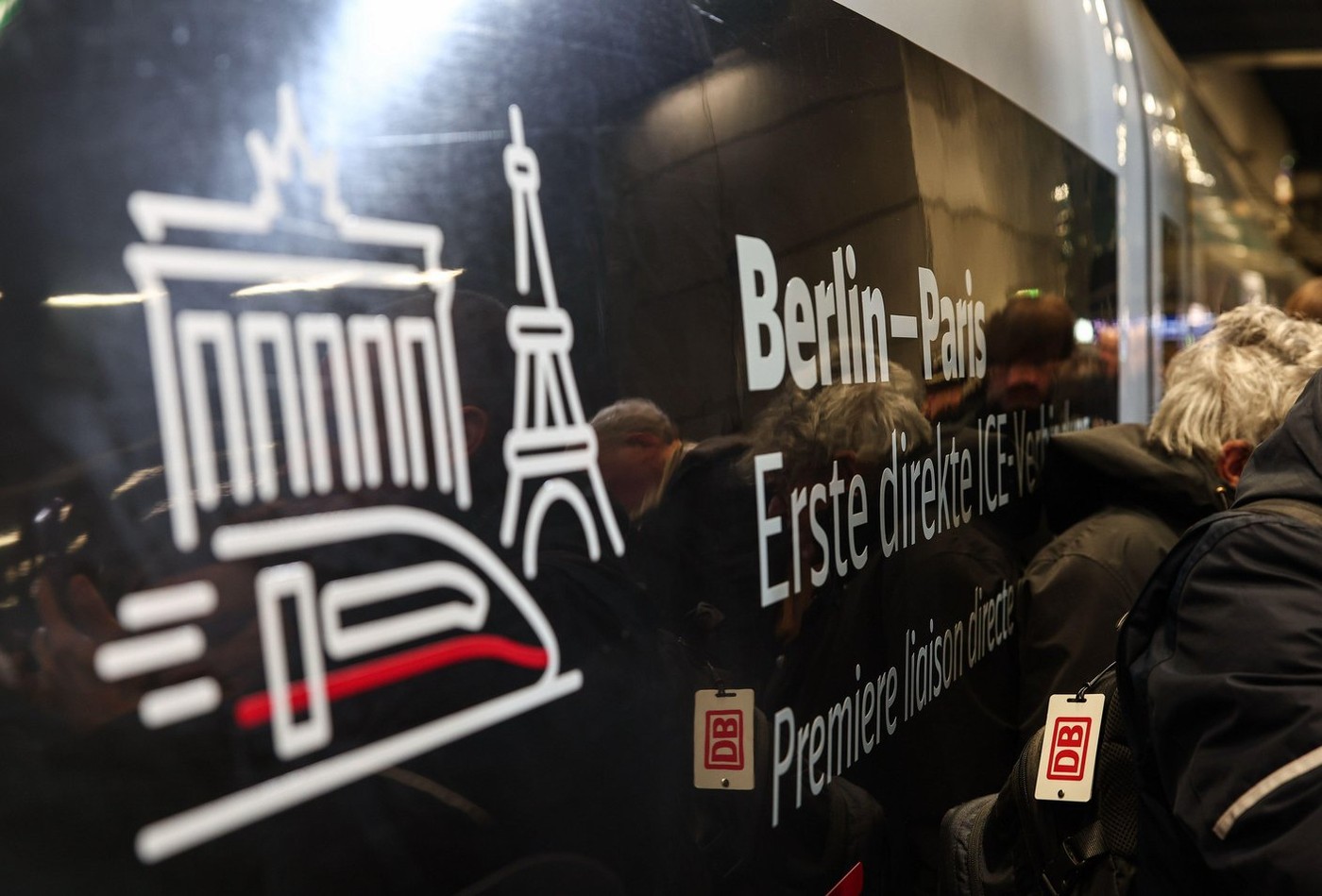 Mai scump decât avionul, dar mai „verde”, primul tren de mare viteză care leagă Berlinul de Paris a intrat în funcțiune