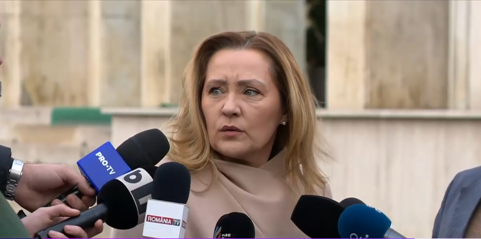 Tensiuni în coaliția pro-europeană. Întâlnire PSD-PNL-UDMR, fără USR. Elena Lasconi: „M-am dus şi le-am spus că e lipsă de respect”