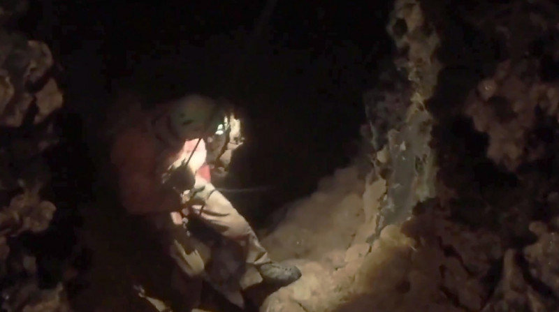 Italy, Bueno Fonteno cave near Bergamo: Rescuers at work to save Italian caver Ottavia Piano trapped 585m underground