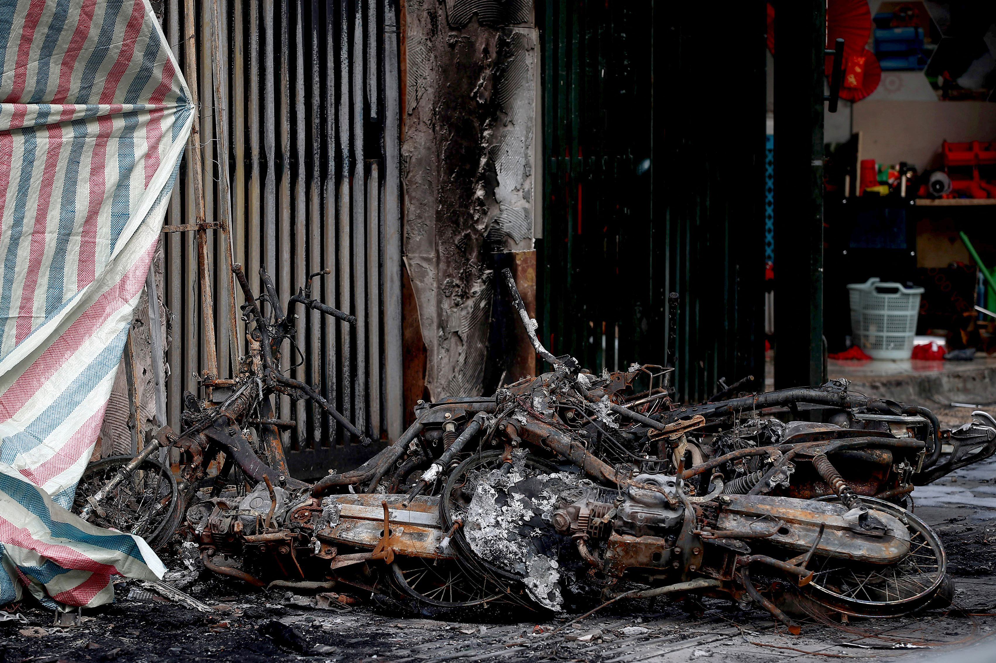11 persoane au murit într-un incendiu la un bar de karaoke din Vietnam. „Poliţia bănuieşte că localul a fost incendiat intenţionat"
