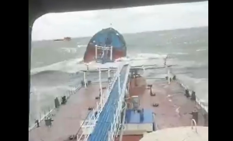 „Dezastru ecologic”. Putin spune că 40% din țițeiul transporat de petrolierele scufundate în zona Krasnodar s-a vărsat în Marea Neagră