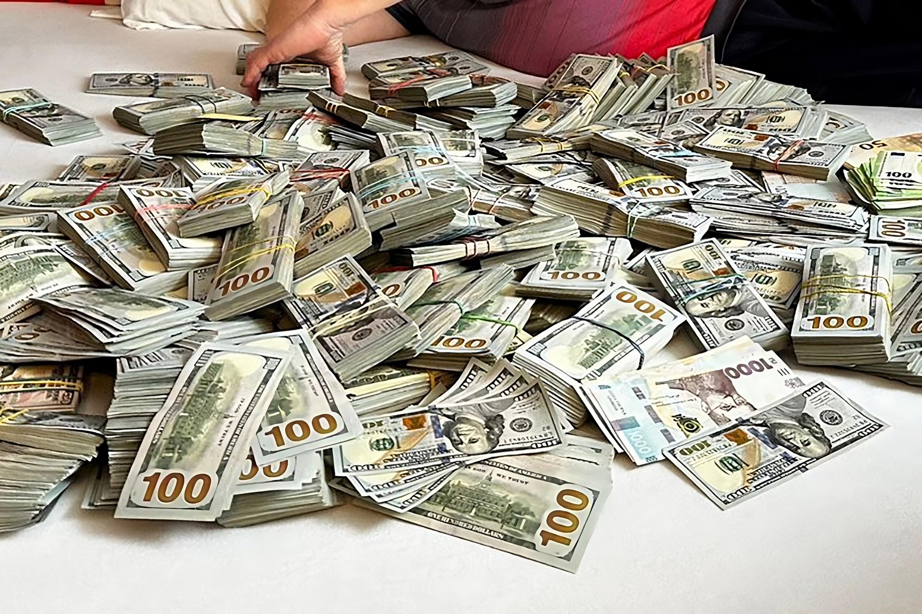 SUA deblochează pentru Ucraina 20 de miliarde de dolari din activele rusești înghețate
