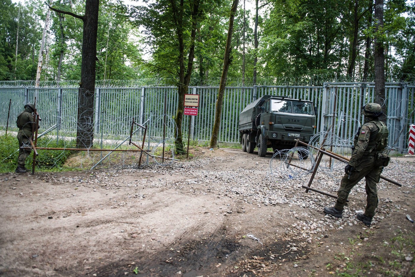 Comisia Europeană: Statele UE ar putea limita dreptul de azil al migranților „instrumentalizați” de Rusia