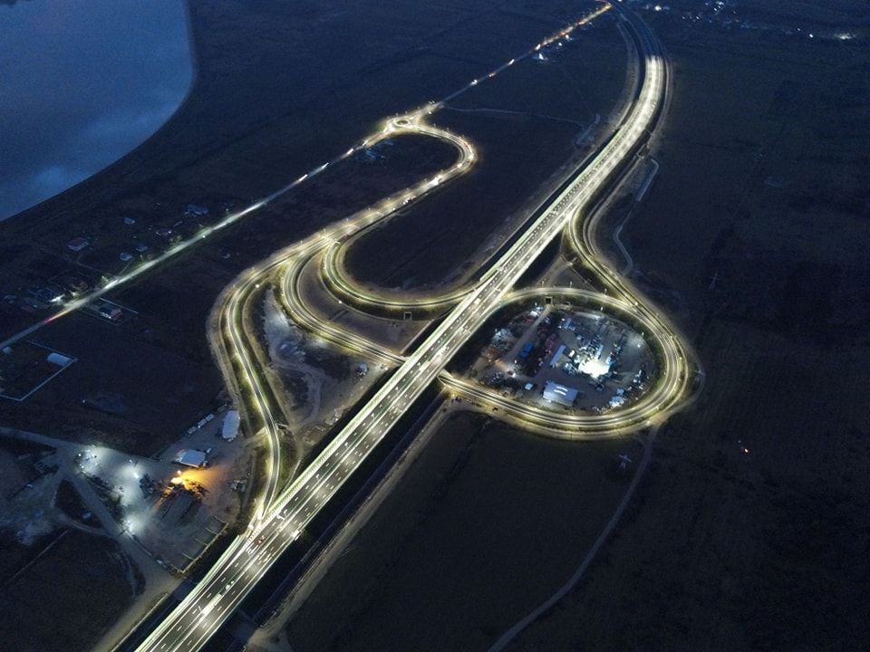 Seful CNAIR: Se fac ultimele pregatiri pentru deschiderea primilor 15,7 km din secţiunea 5 a autostrazii Sibiu-Piteşti