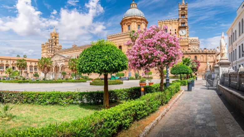 The,Cathedral,Of,Palermo,,Sicily,,Italy.