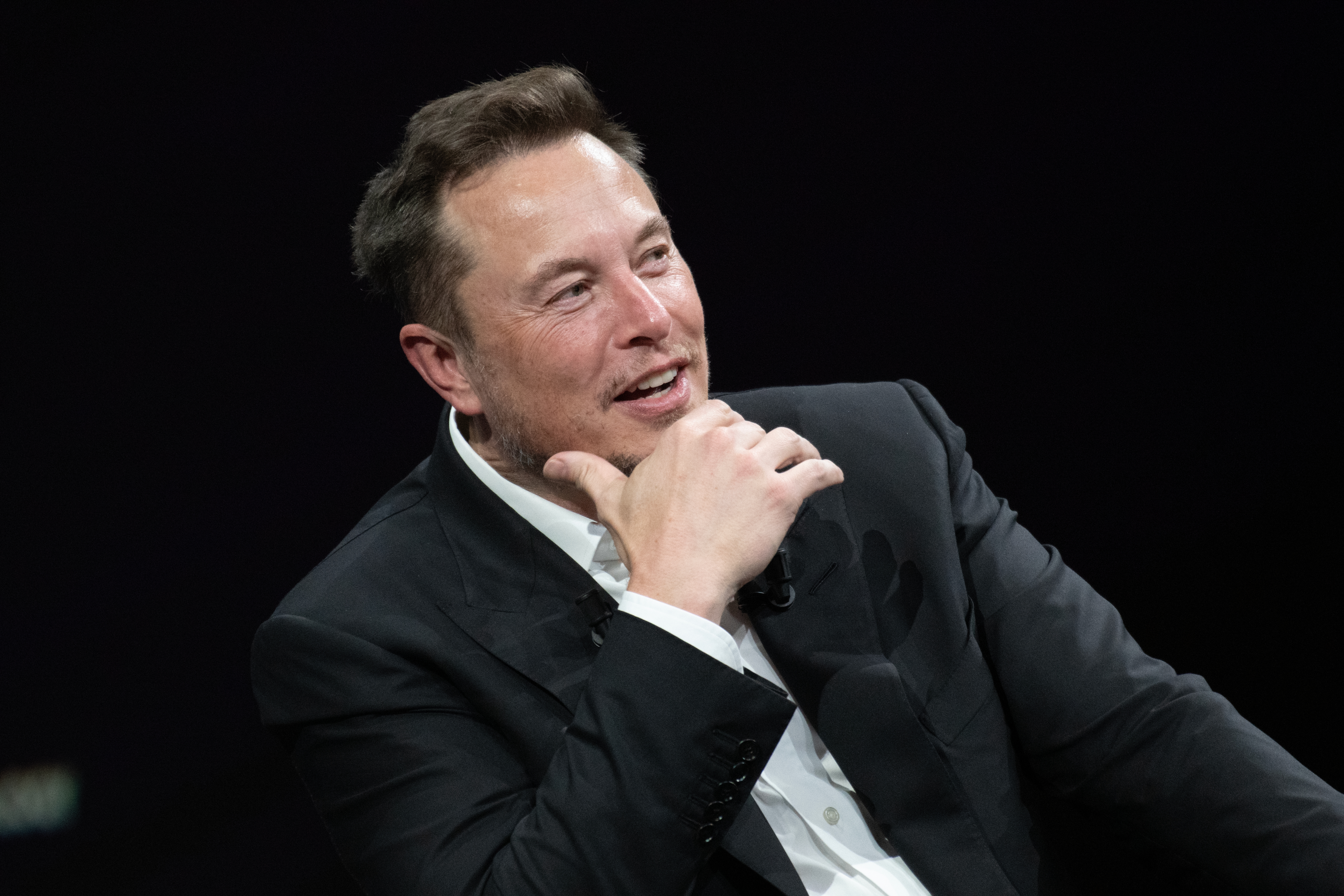 Elon Musk valorează acum mai mult decât Jeff Bezos și Mark Zuckerberg la un loc