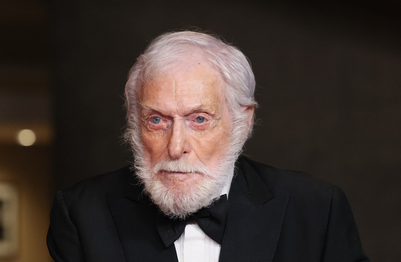 „Nu mă puteam ridica”. Actorul Dick Van Dyke, cunoscut din Mary Poppins, a dezvăluit cum a fost salvat din calea unui incendiu masiv