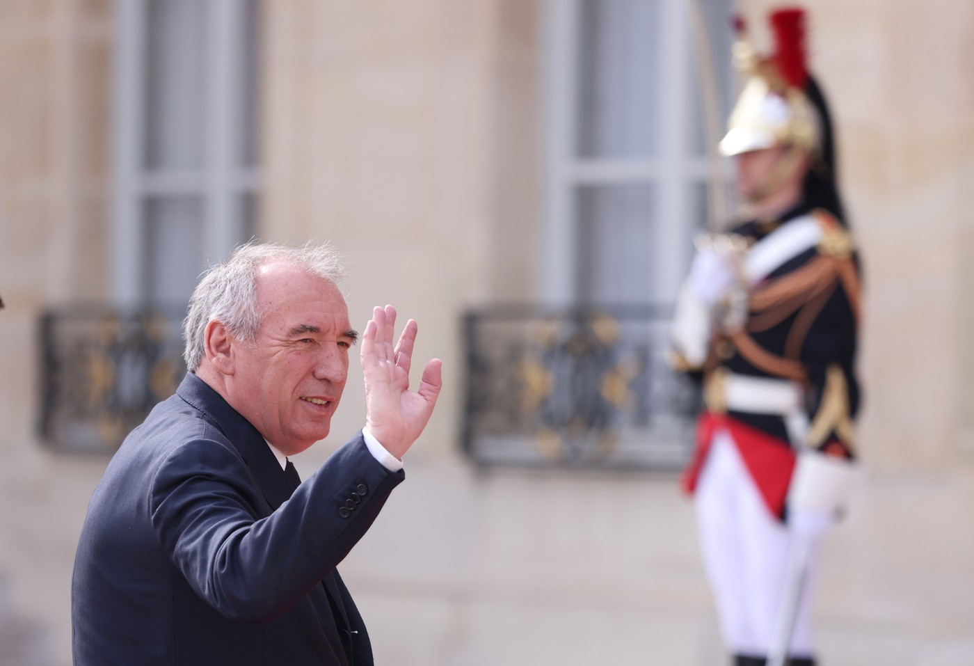 Emmanuel Macron l-a numit premier pe François Bayrou, un vechi politician de centru