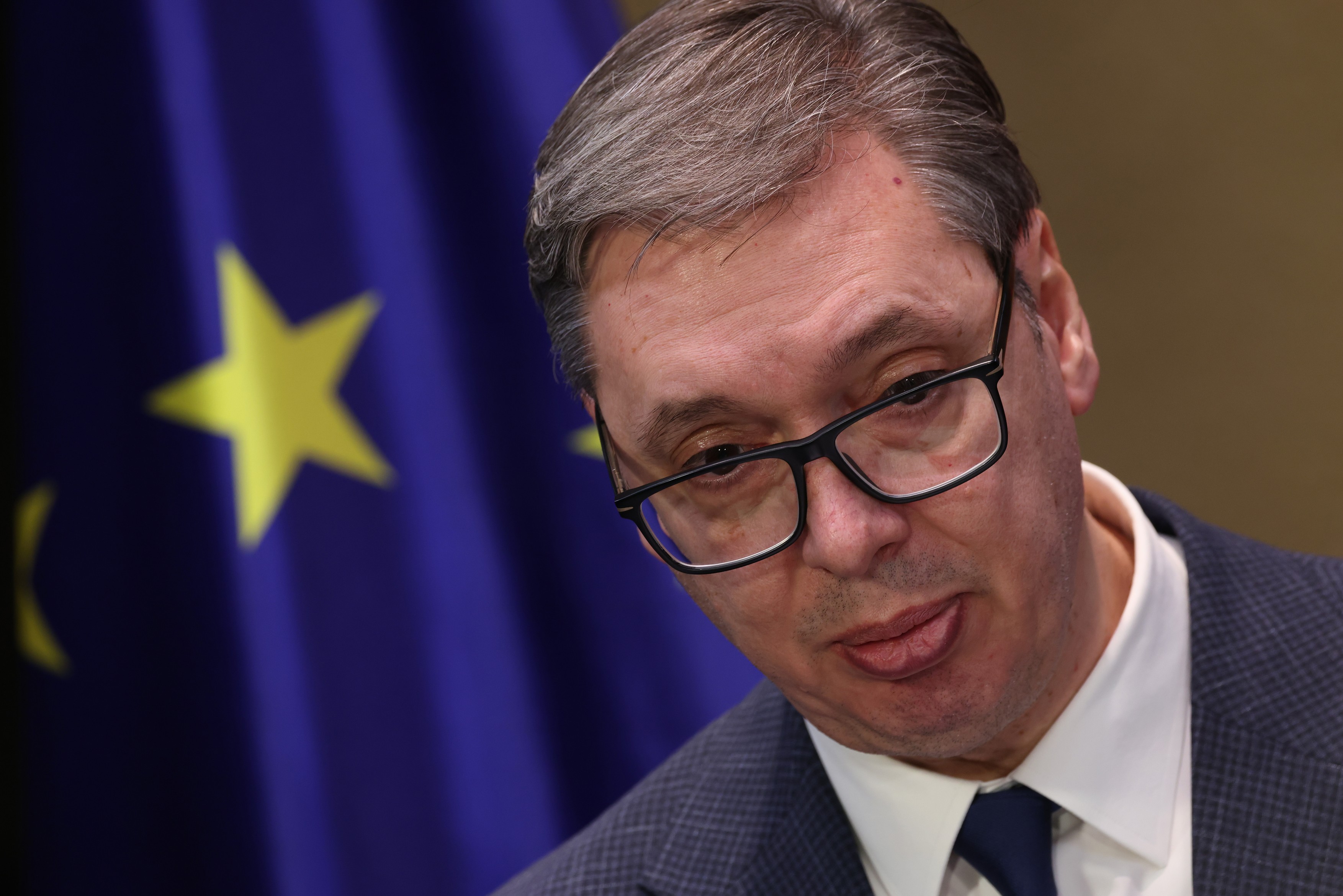 Președintele Aleksandar Vucic, dezorientat. Serbia a votat rezoluția europeană la ONU, acum își cere scuze. ”Sunt obosit”