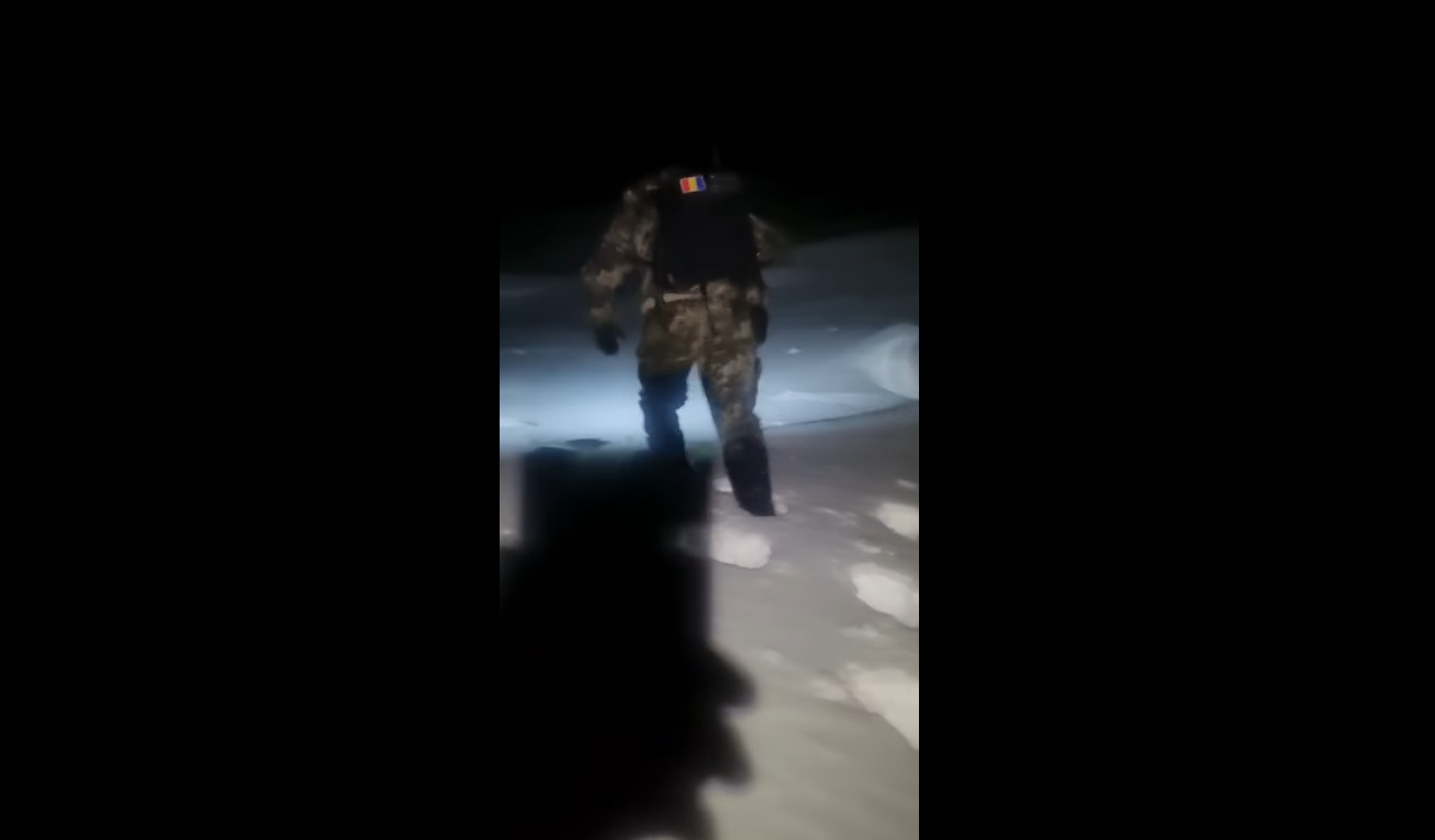 Cei 3 ucraineni rătăciți în Munţii Maramureşului au fost găsiți de Salvamont. Ei vor fi duși la spital