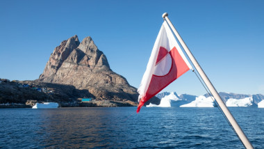 Flag,Of,Greenland.,Background,With,Mountains,And,Glaciers.,Beautiful,Sunny