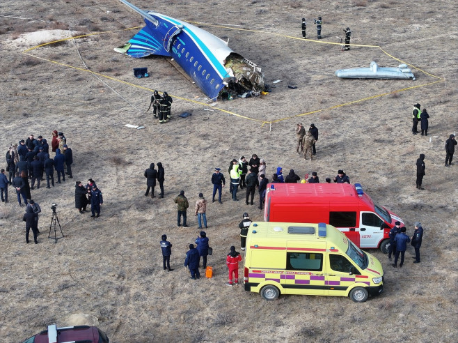 PhotoFlash | Azerbaijan Airlines plane from Baku crashes near Kazakhstan's Aktau