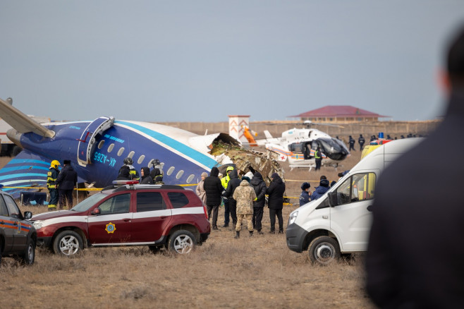 PhotoFlash | Azerbaijan Airlines plane from Baku crashes near Kazakhstan's Aktau