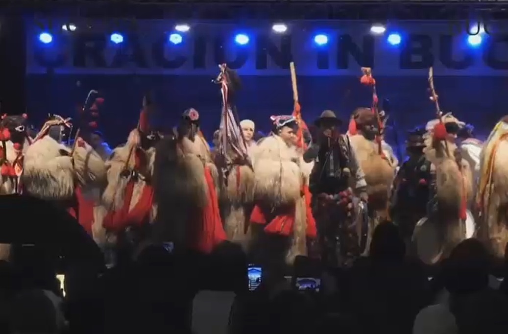 ,,Urșii de la Rotunda”, scandări în favoarea lui Călin Georgescu și Vladimir Putin la un festival din Suceava: „Pregătiți furcile”