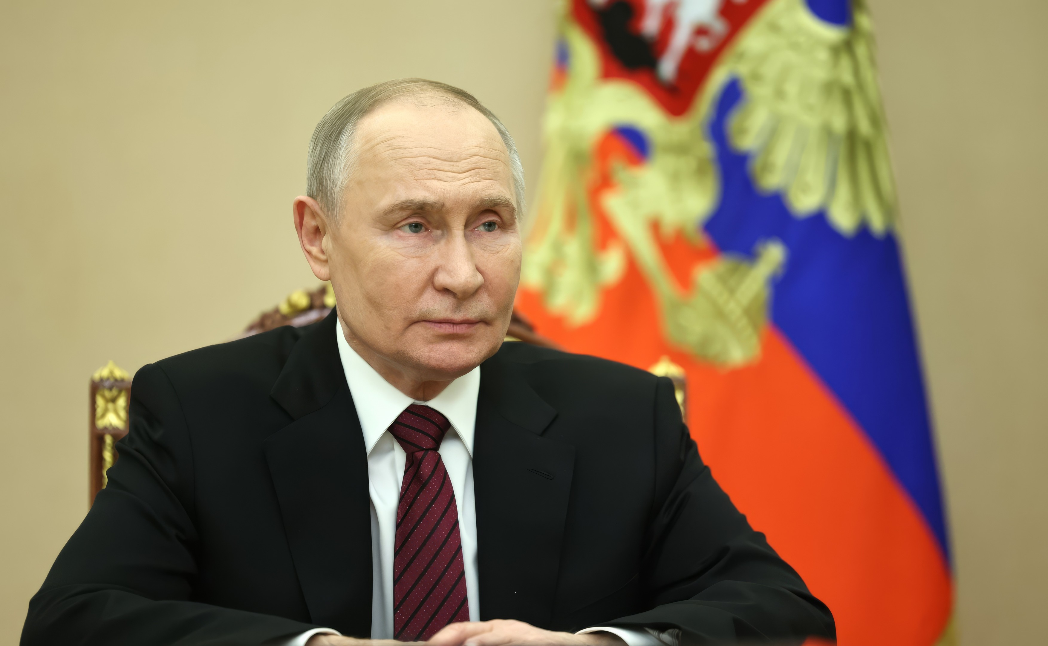 Doborârea avionului azer ar putea să provoace o criză acută pentru Vladimir Putin. Paralela cu un incident aviatic din Războiul Rece