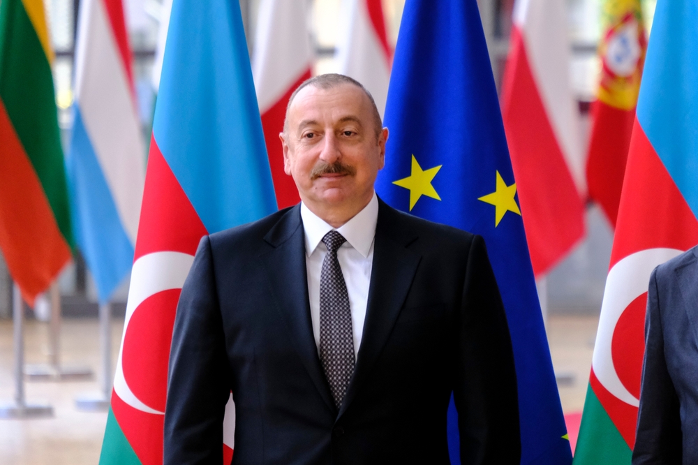 Azerbaidjanul impune restricții privind șederea cetățenilor ruși fără viză