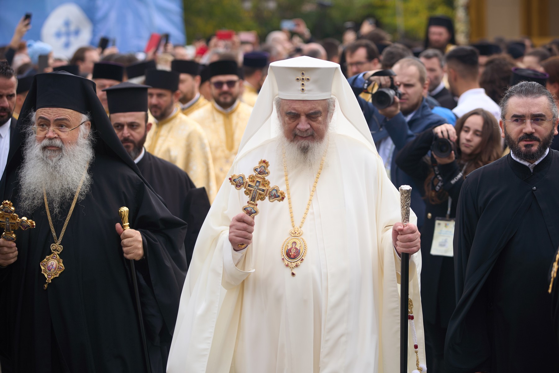 Slujbă de Bobotează la Catedrala Patriarhală din București, ținută de PF Daniel. Se vor distribui 10.000 de litri de Agheasmă Mare