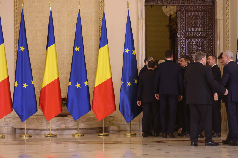 Ceremonia depunerii juramantului de investitura de catre reprezentantii guvernului coalitiei PSD-PNL-UDMR-Minoritati calin g inquam