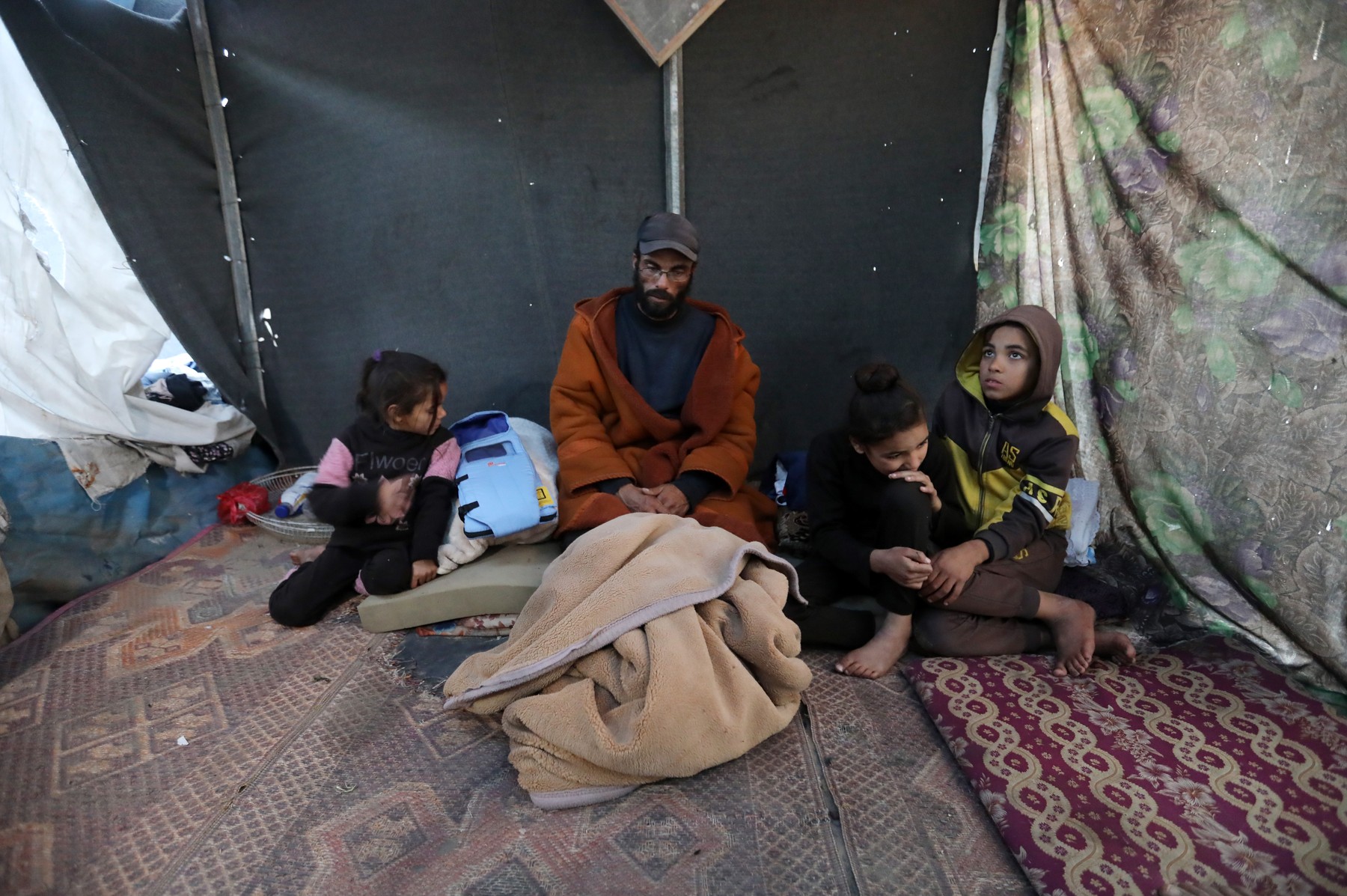 Încă un bebeluş a murit de frig în Gaza. Este al cincilea astfel de deces