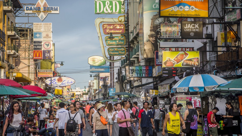 Khao San Road, Bangkok, un loc frecventat de turiști în Thailanda