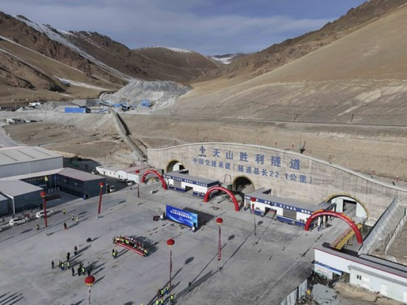 FOCUS | China's Xinjiang completes world's longest expressway tunnel through challenging mountains