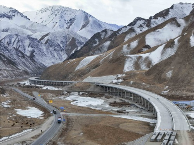 CHINA XINJIANG TIANSHAN SHENGLI TUNNEL CONSTRUCTION (CN)