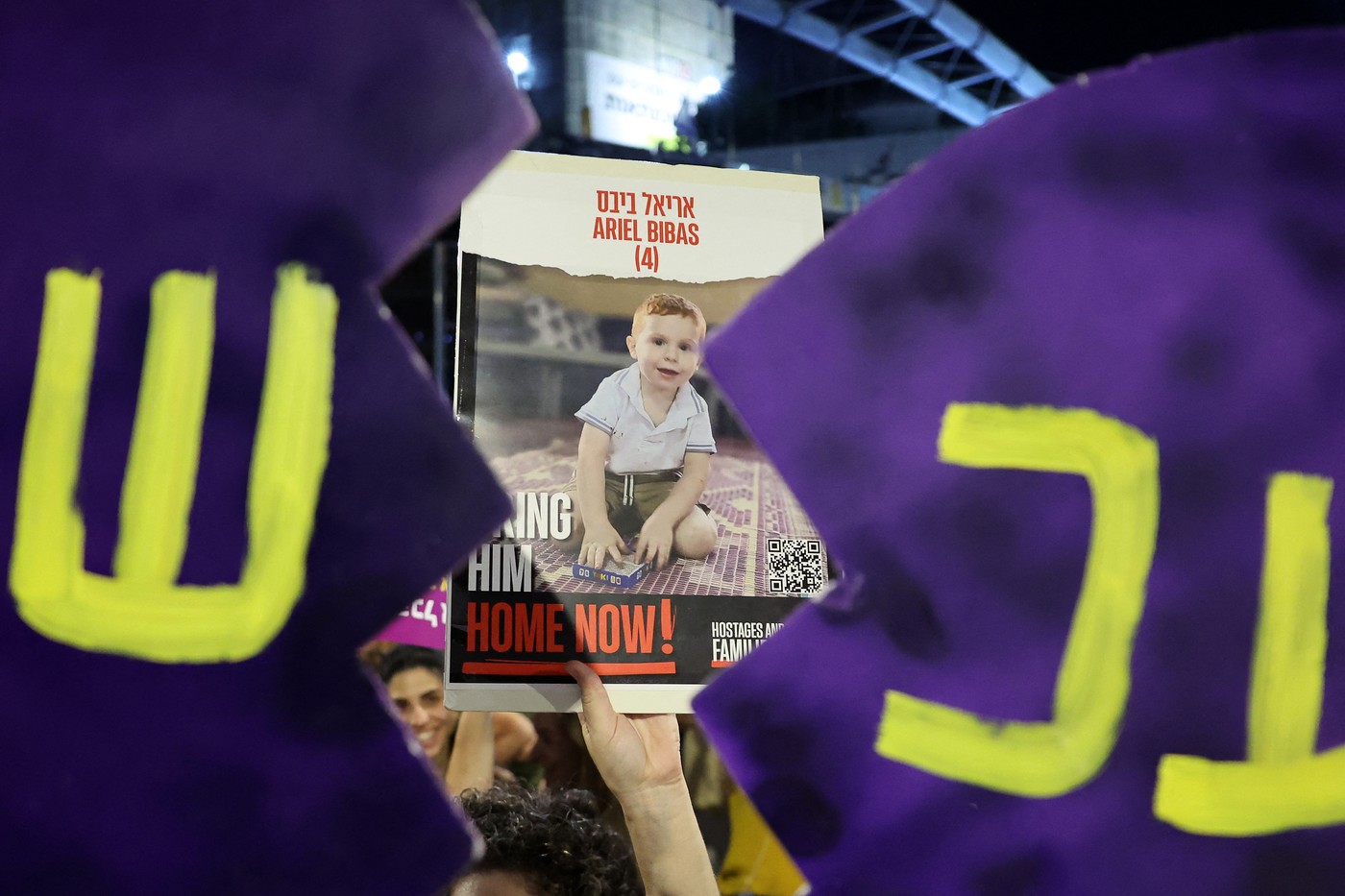 Pe lista celor 34 de ostatici care ar urma să fie eliberați de Hamas se află și doi copii, 10 femei și 11 bătrâni. Israelul nu confirmă