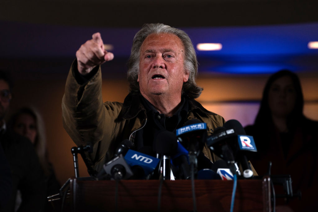 Steve Bannon, apropiat al lui Trump: Banii lui Musk ne vor ajuta să transformăm Europa într-un rai al populiștilor