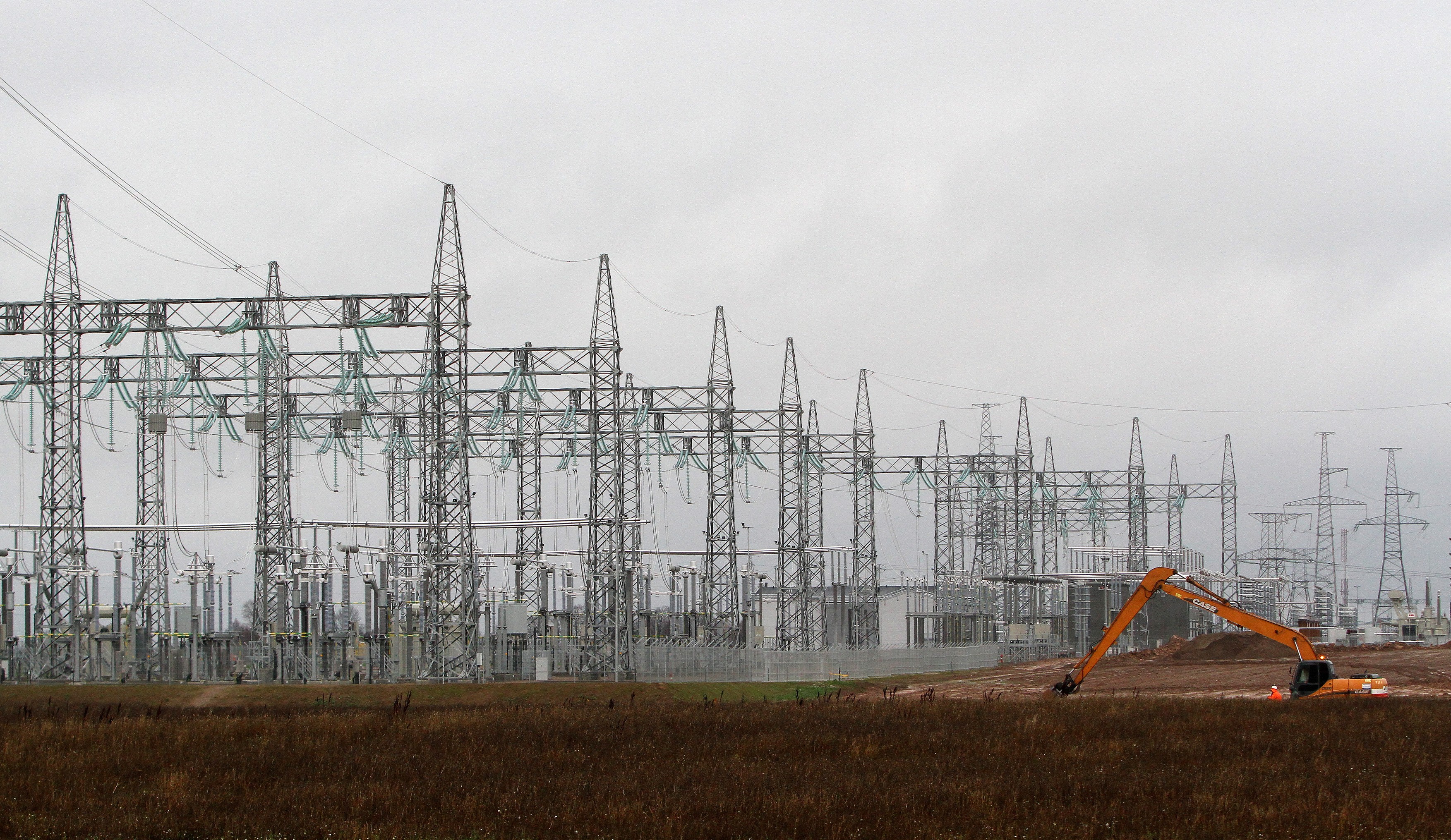 Lituania se deconectează de la rețeaua electrică rusă și întăreşte securitatea la conexiunile europene, de teama unor sabotaje