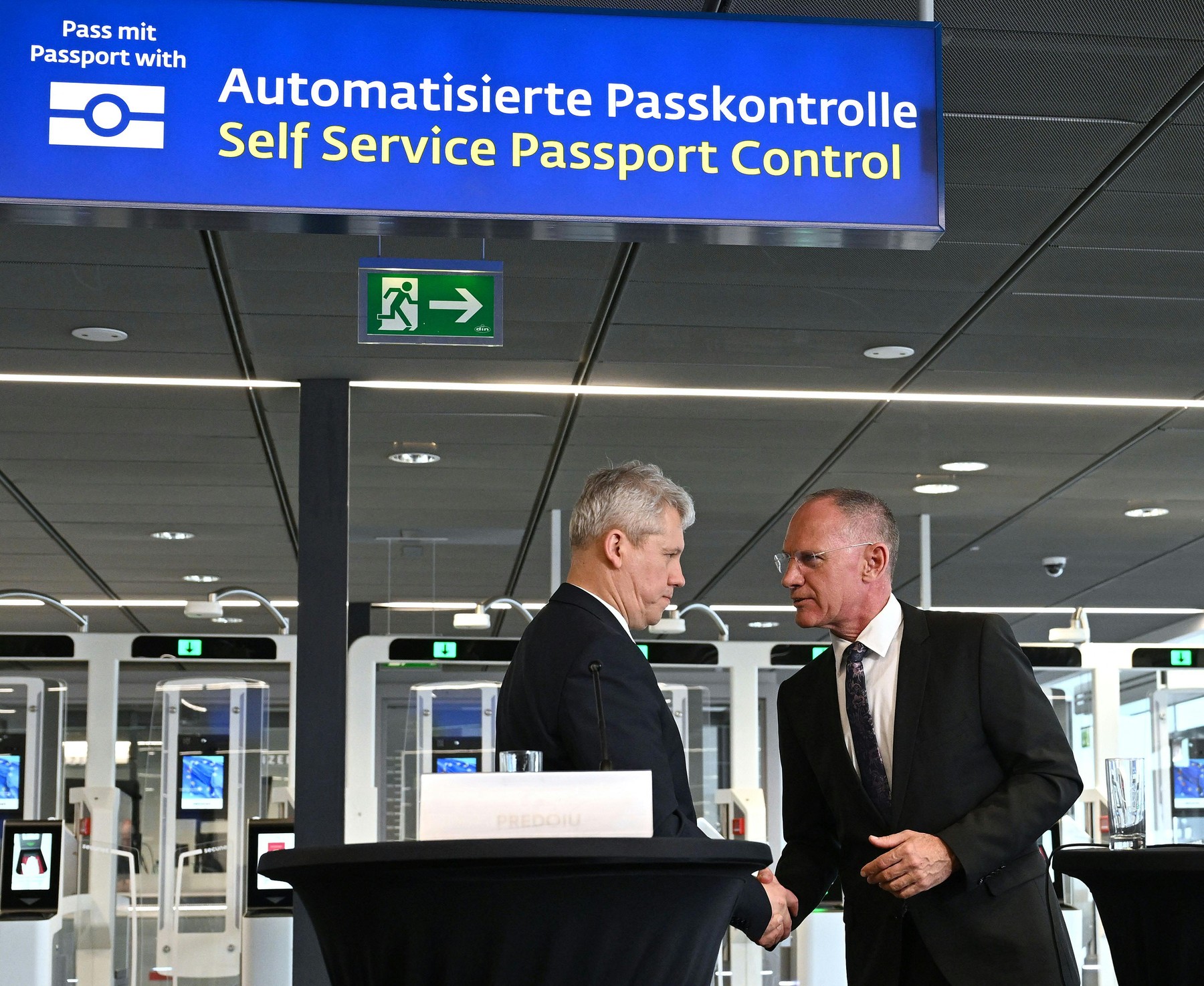 Cum l-a convins Predoiu pe ministrul austriac de interne să accepte România în Schengen. „Am rămas prieteni”