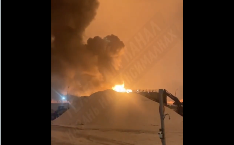 Lovitură ucraineană cu drone în Rusia. Un depozit petrolier din regiunea Volgograd a luat foc