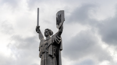 Statuia Patriei Mamă din Kiev