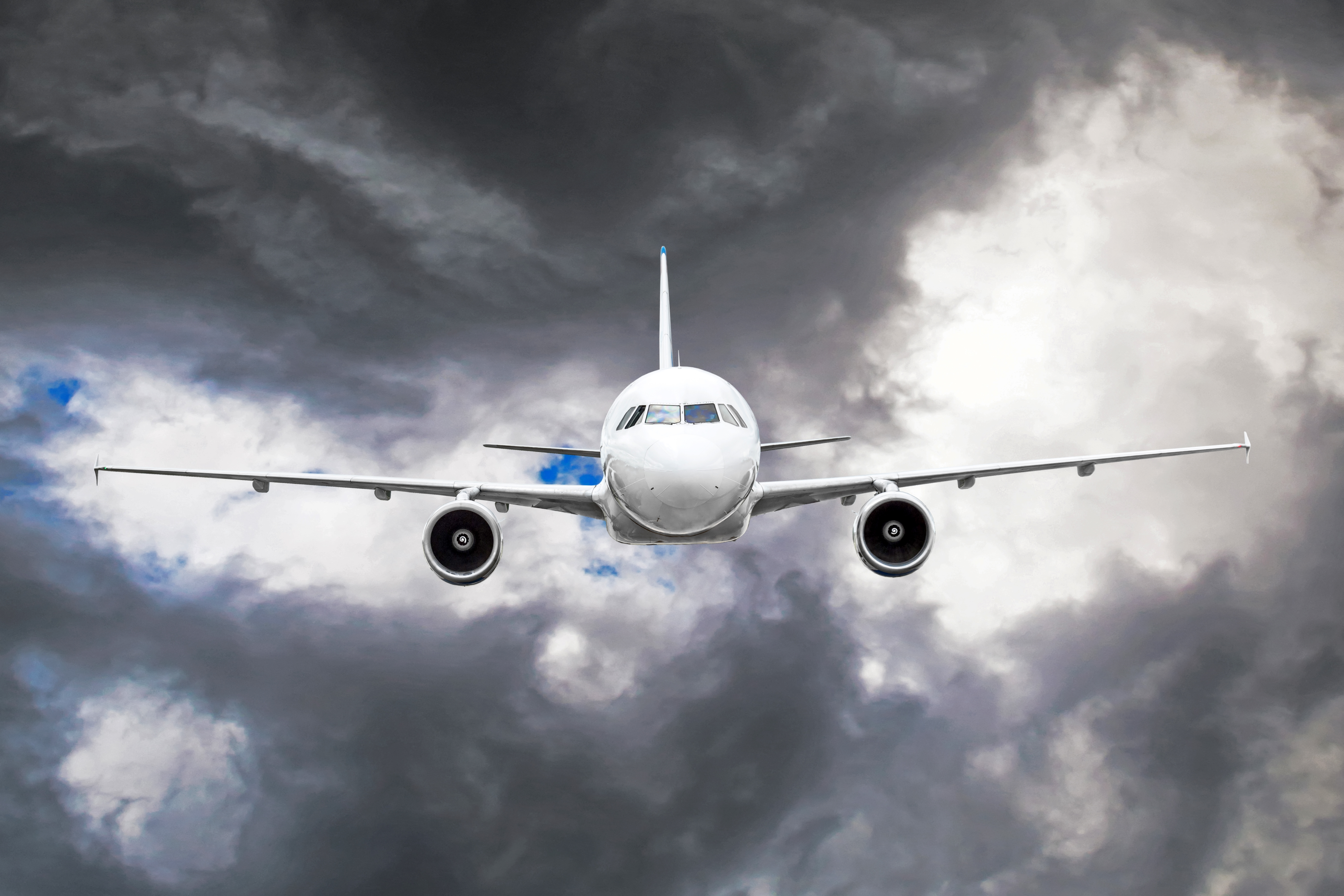Care sunt cele mai turbulente rute pe care zboară avioanele în Europa. Opt din zece încep sau se termină în Elveția