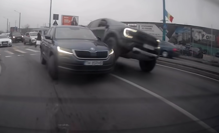 Doi şoferi din Timişoara, amendaţi şi lăsaţi fără permis de conducere, după o şicanare în trafic