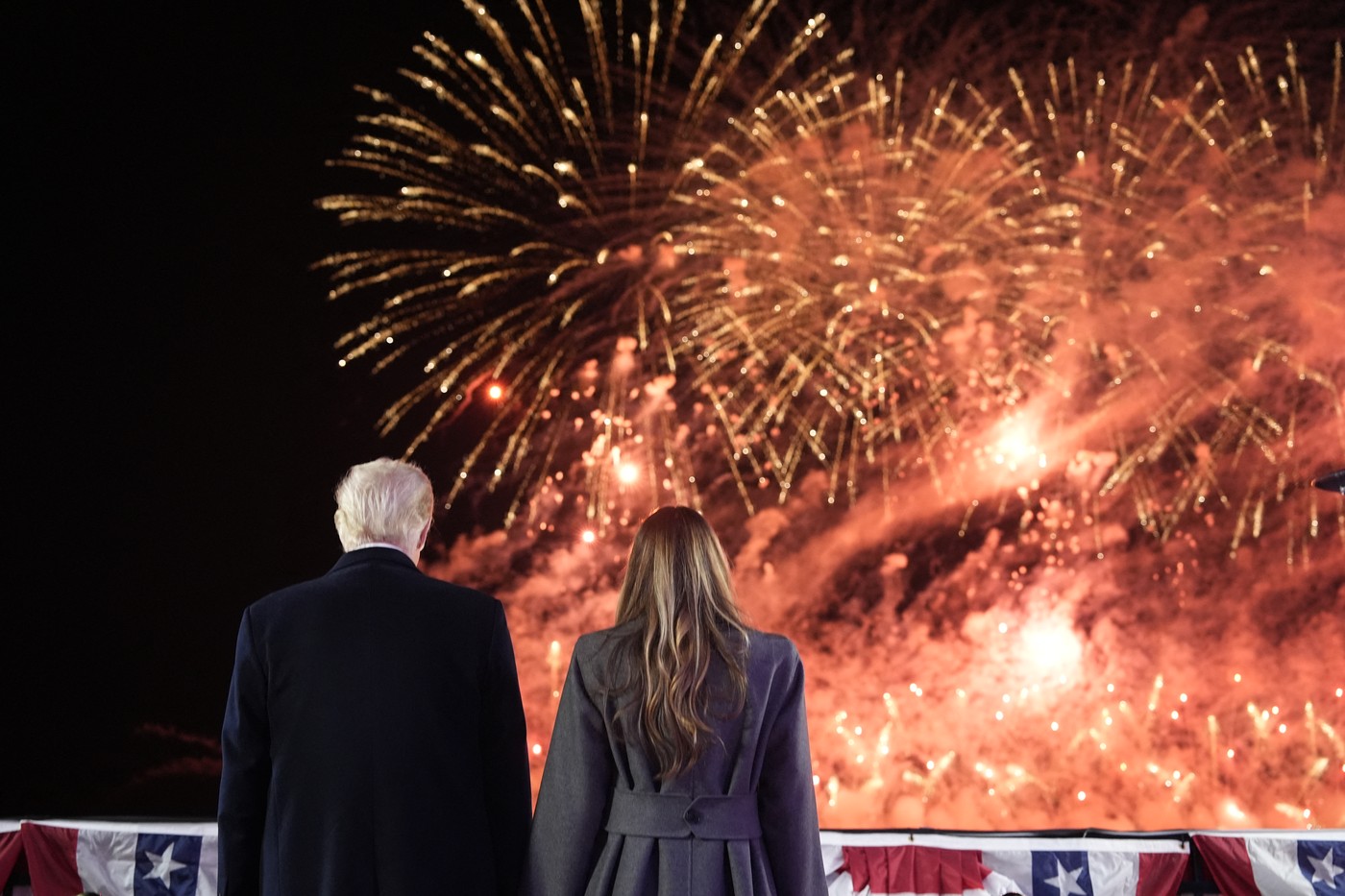 Donald Trump a sosit la Washington. Evenimentele de învestire au debutat cu un imitator al lui Elvis şi focuri de artificii