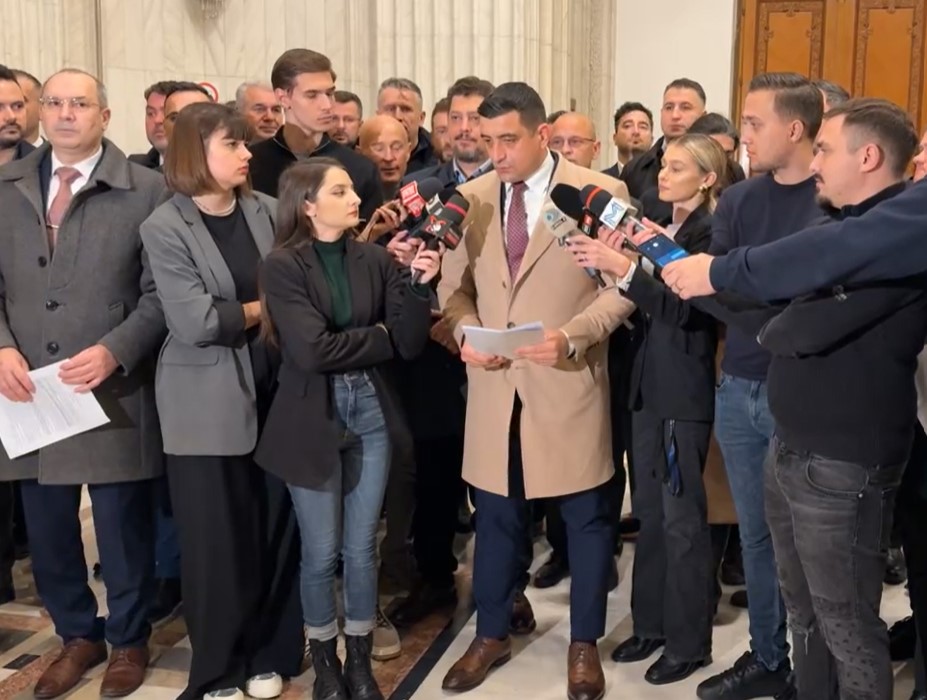 George Simion, despre protestul din fața Parlamentului: „Nu îl susținem pe domnul Georgescu, noi susținem dreptul românilor”