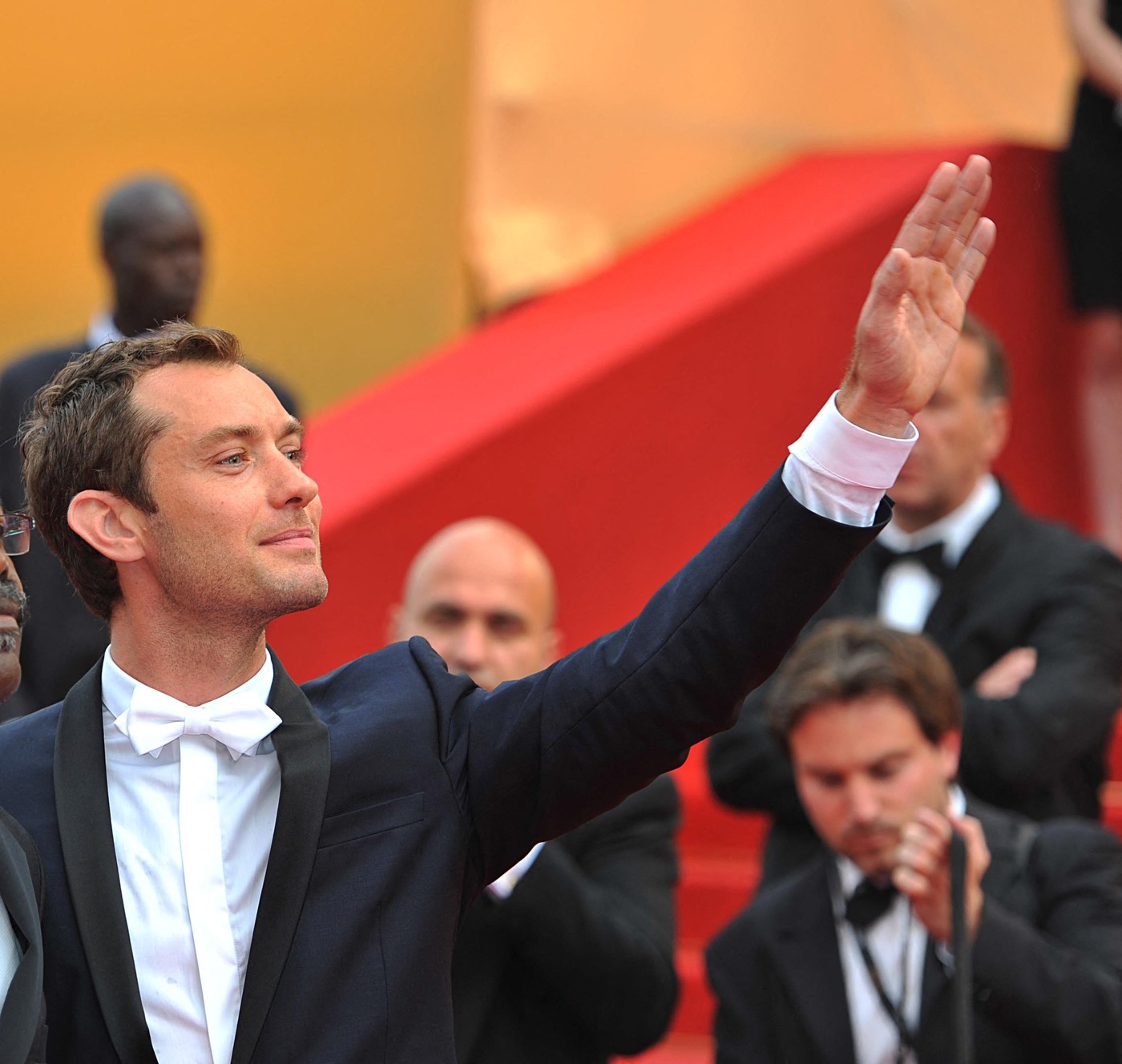 Actorul britanic Jude Law confirmă că îl va interpreta pe Vladimir Putin în filmul „Vrăjitorul de la Kremlin”