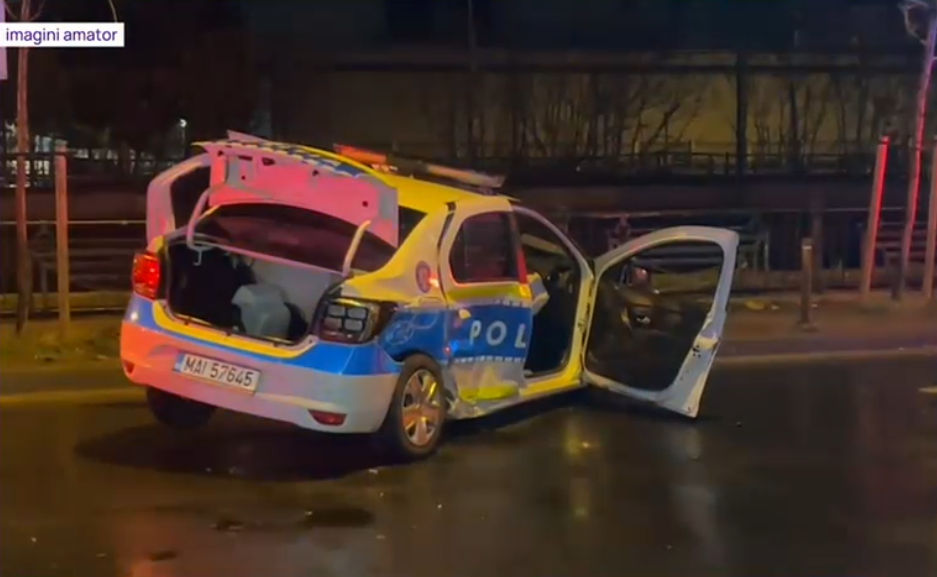 VIDEO Accident grav în București, cu 8 răniți. O șoferiță a intrat într-o mașină de poliție