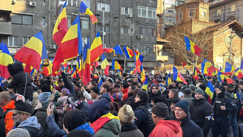 Două proteste au loc în București joi seară. Care este programul marșului „împotriva Legii Vexler”, organizat de un fost lider AUR
