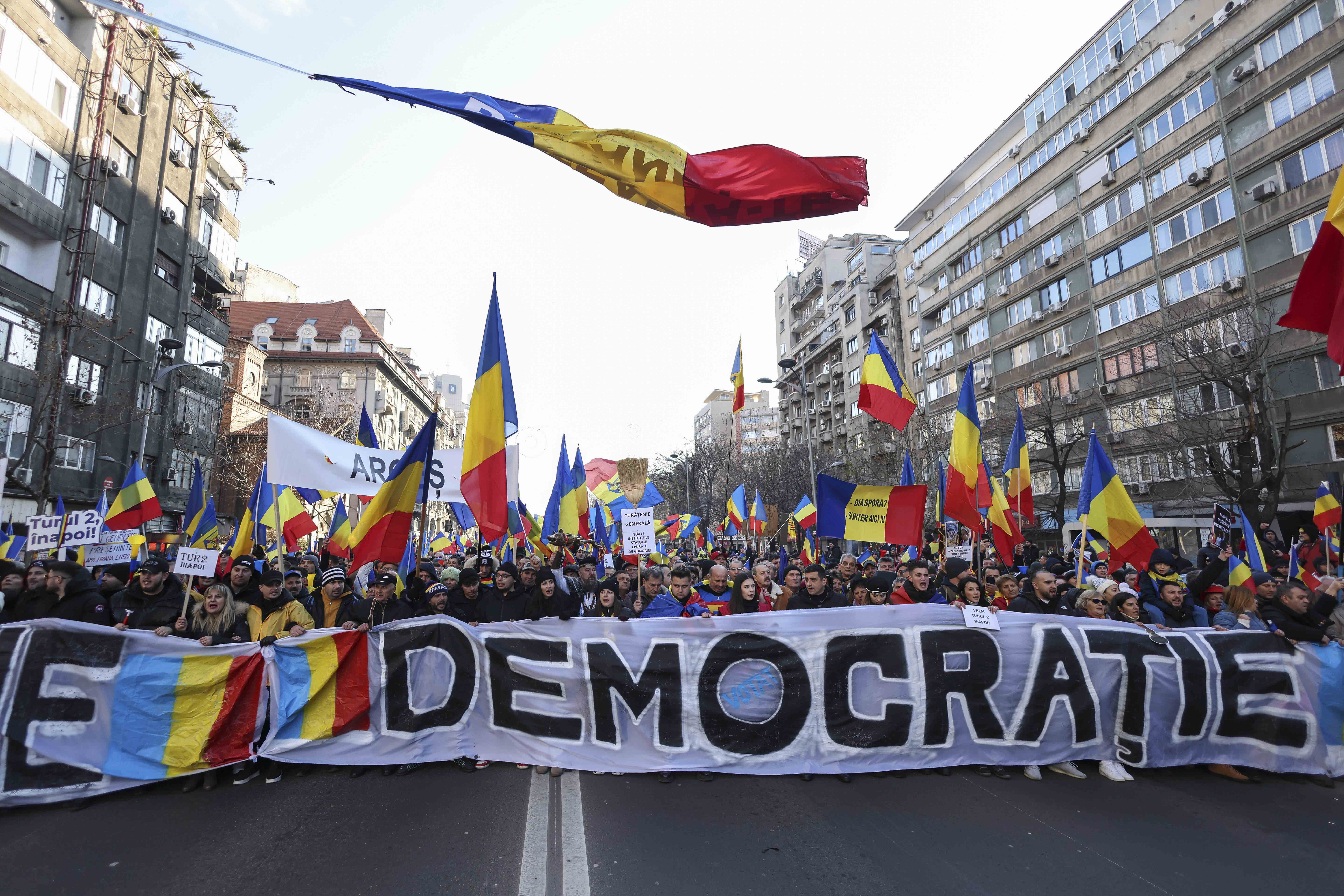 De ce nu știm oficial câți oameni au participat la protestul AUR. Explicațiile Jandarmeriei