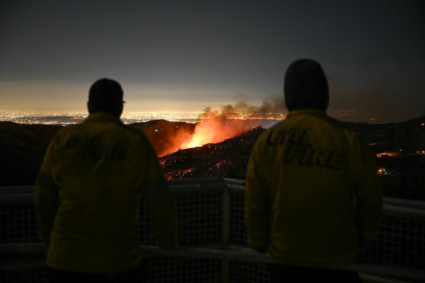 Cine este de vină pentru amploarea dezastrului produs de incendiile devastatoare din Los Angeles