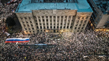 protestatari în belgrad