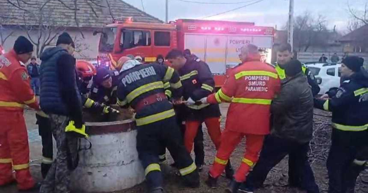 O femeie de 77 de ani, găsită moartă într-o fântână abandonată în Dolj