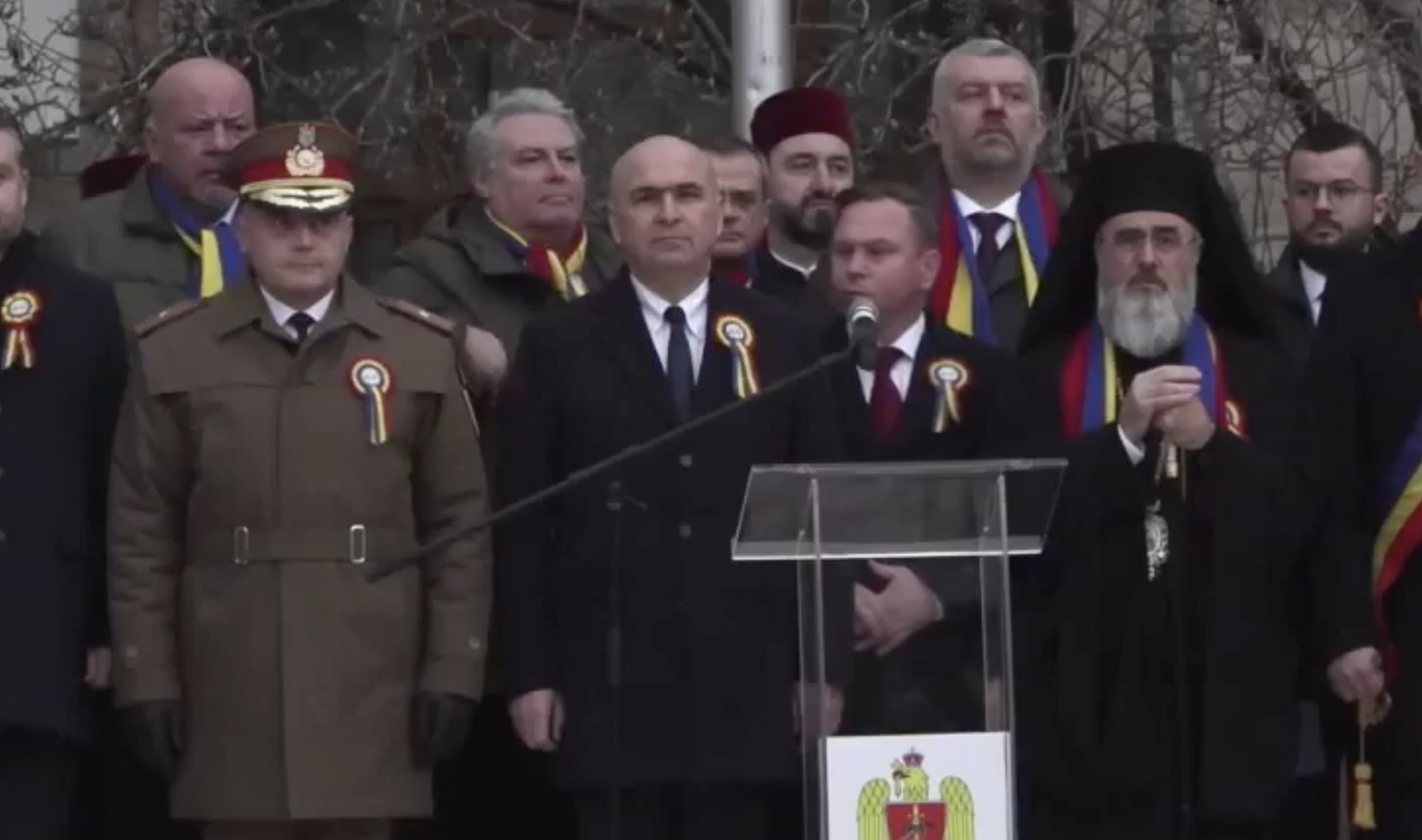 După liderii PSD și PNL de la Iași, și Ilie Bolojan a fost huiduit. Liberalul, ținta nemulțumirilor manifestanților de la Focșani