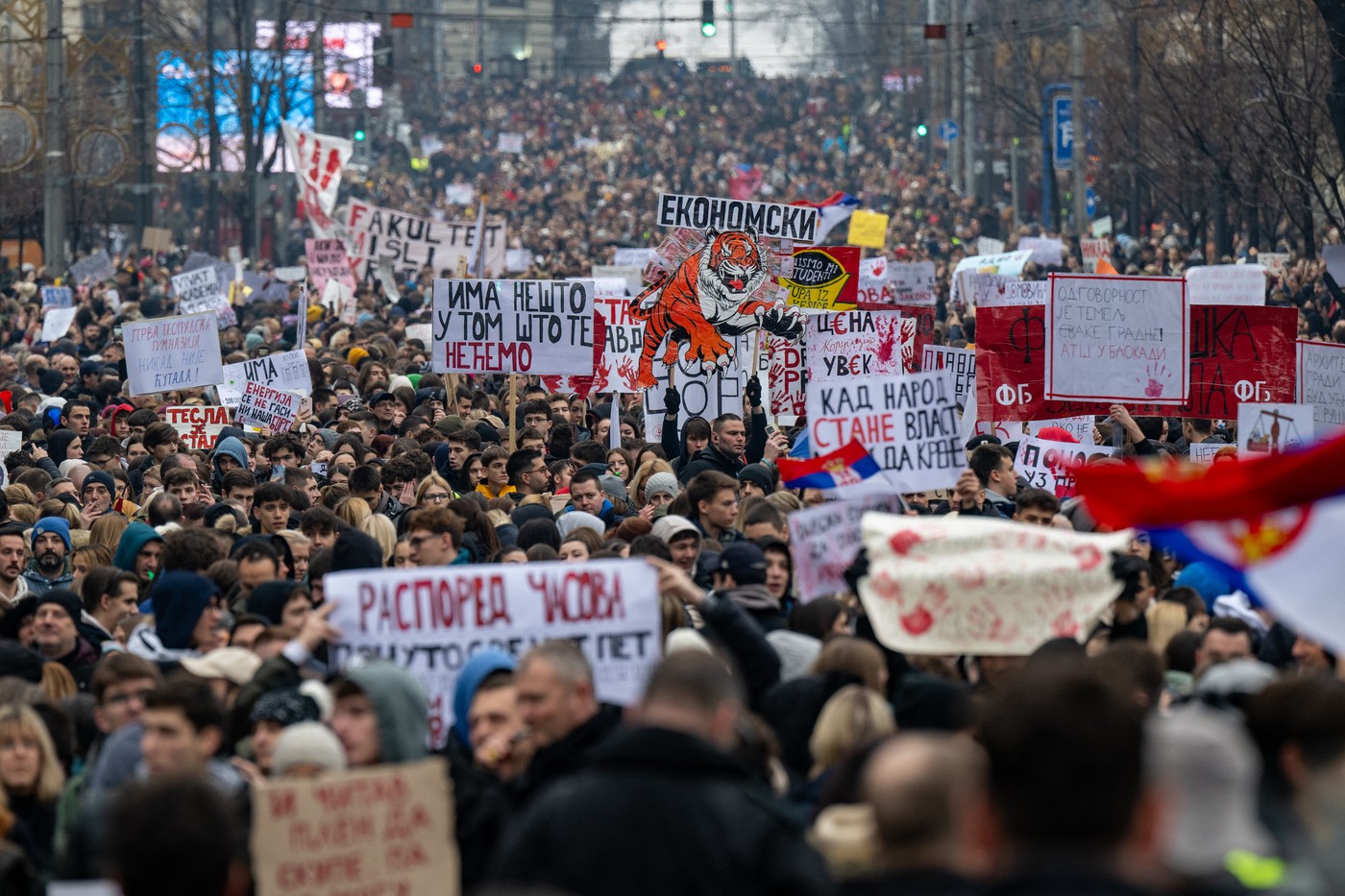 Protest uriaș și greve punctuale în Serbia. „Singurul mod în care le putem arăta clar că nu mai avem timp”