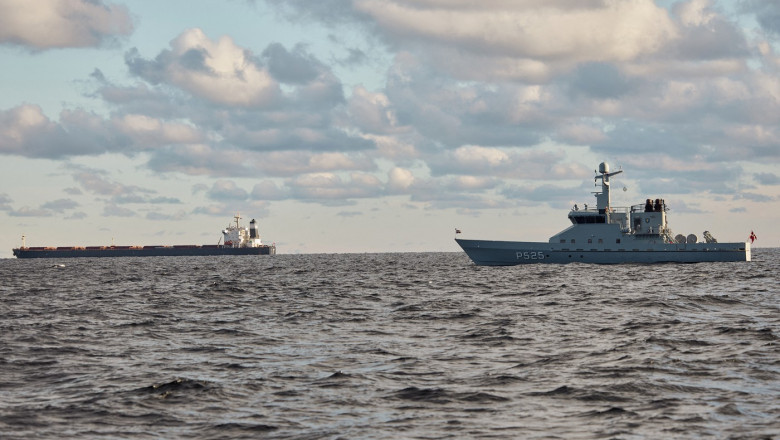 nave pe mare