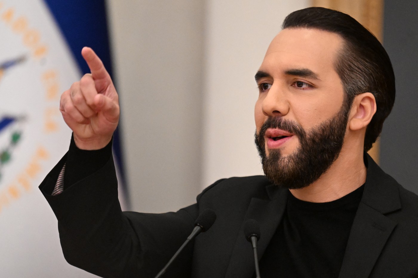 Țara în care președintele a primit dreptul să candideze la funcția supremă pe termen nedefinit: „Astăzi, democrația a murit”