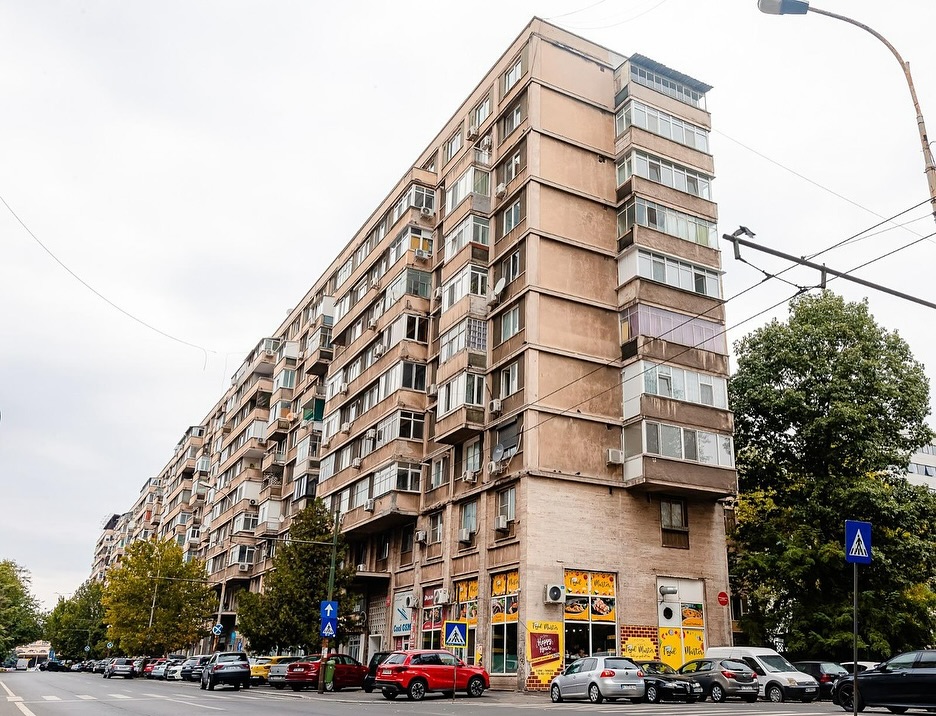 Metoda „de ultimă generație” prin care un bloc din București va fi consolidat. De ce soluția nu poate fi aplicată în Centrul Vechi
